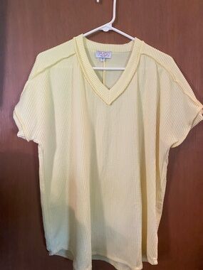 Light Yellow V-Neck Knit Top - Women